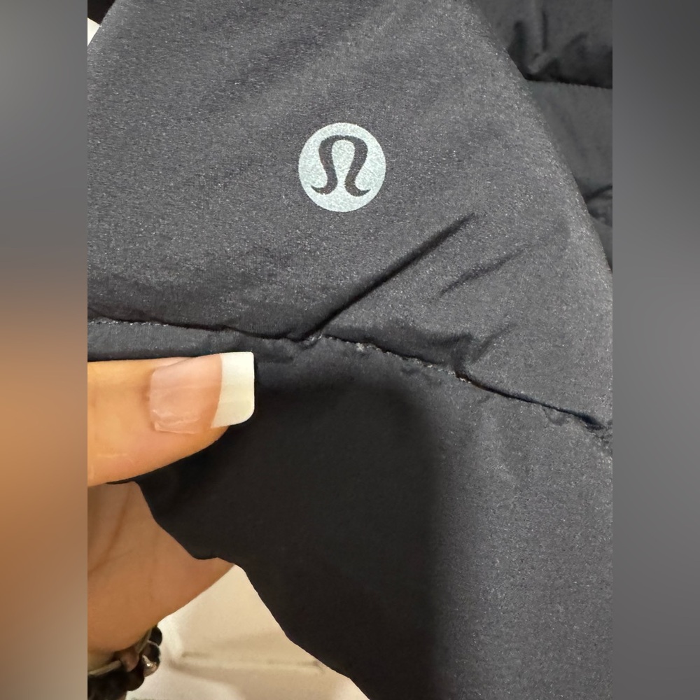 lululemon athletica Midnight Black Puffer Jacket - Picture 7 of 10